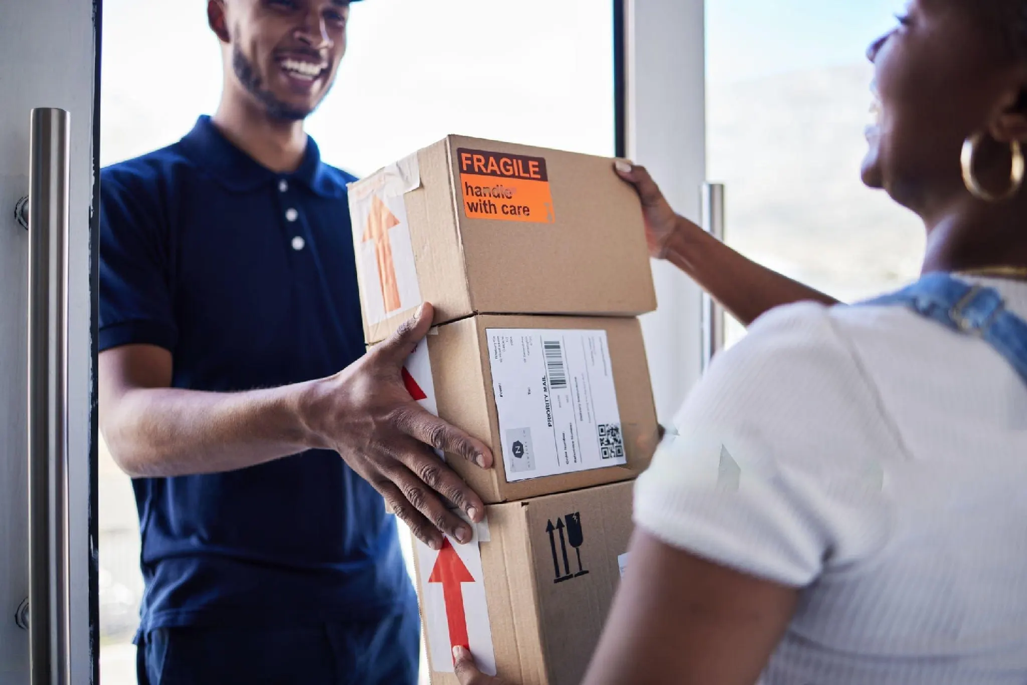 How packaging influences customer satisfaction in fulfilment logistics